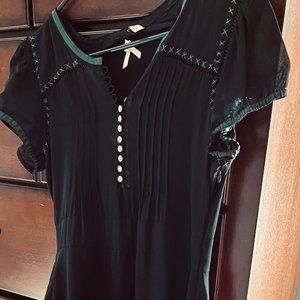 Dainty Black Dress - Black - Size 8
